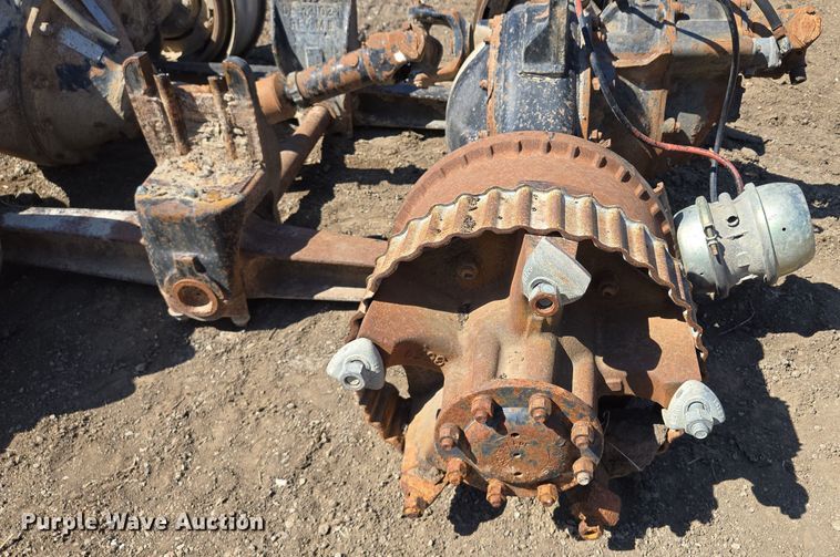 image for item EQ6947 Eaton-Spicer RS381 truck axles