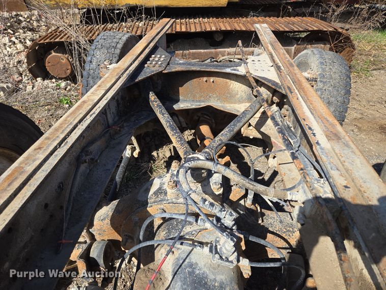 image for item EQ6949 (2) truck chassis 