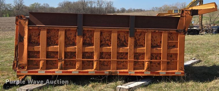 image for item EQ6954 Dump truck bed 