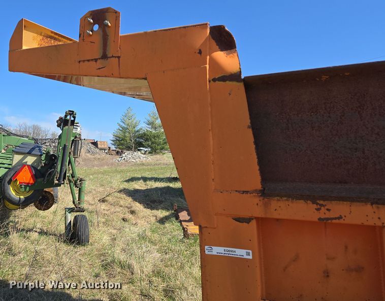 image for item EQ6954 Dump truck bed 