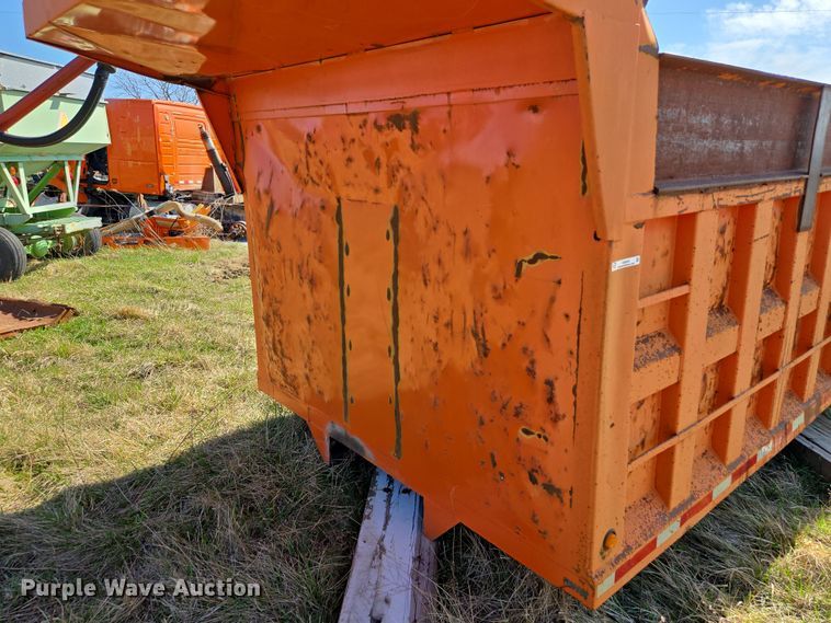 image for item EQ6954 Dump truck bed 