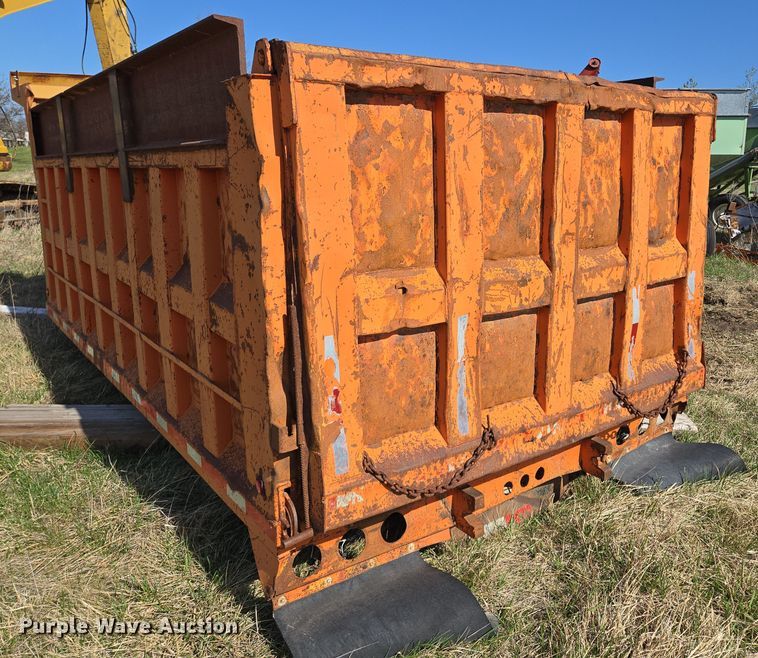 image for item EQ6954 Dump truck bed 