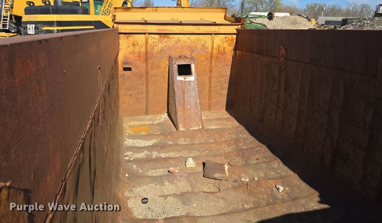 image for item EQ6954 Dump truck bed 
