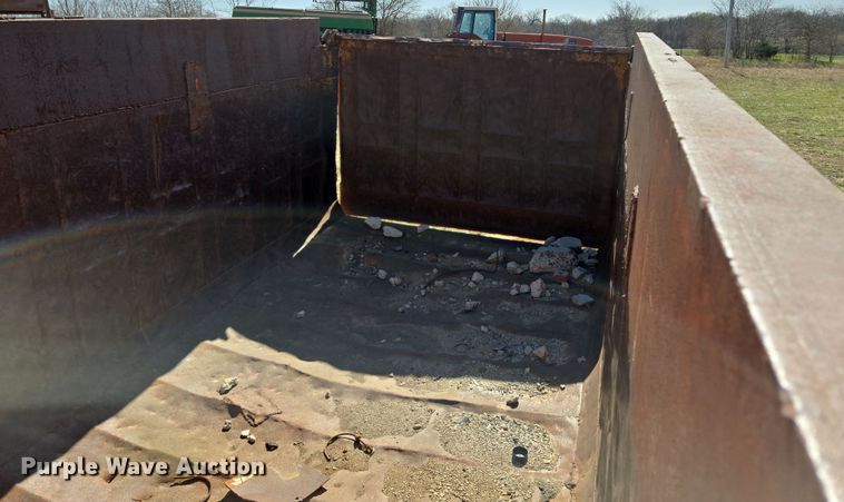image for item EQ6954 Dump truck bed 
