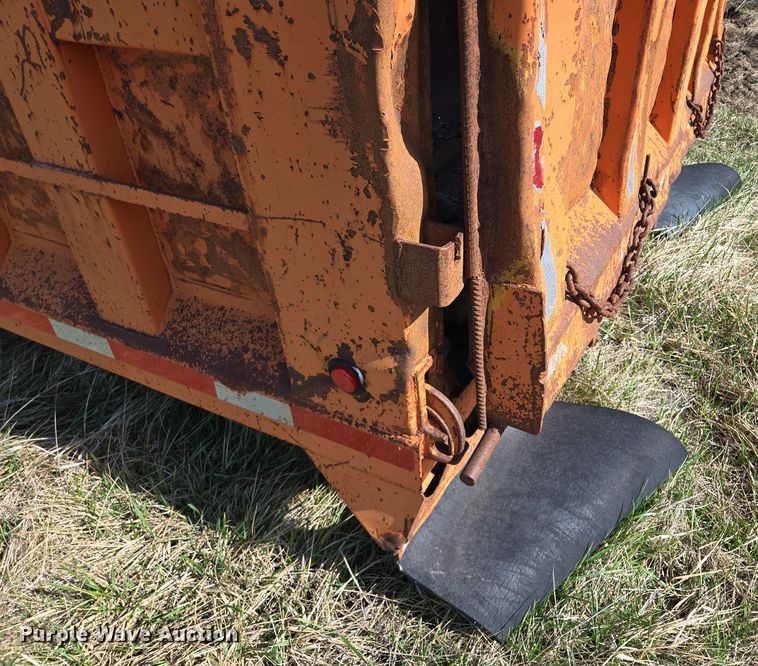 image for item EQ6954 Dump truck bed 