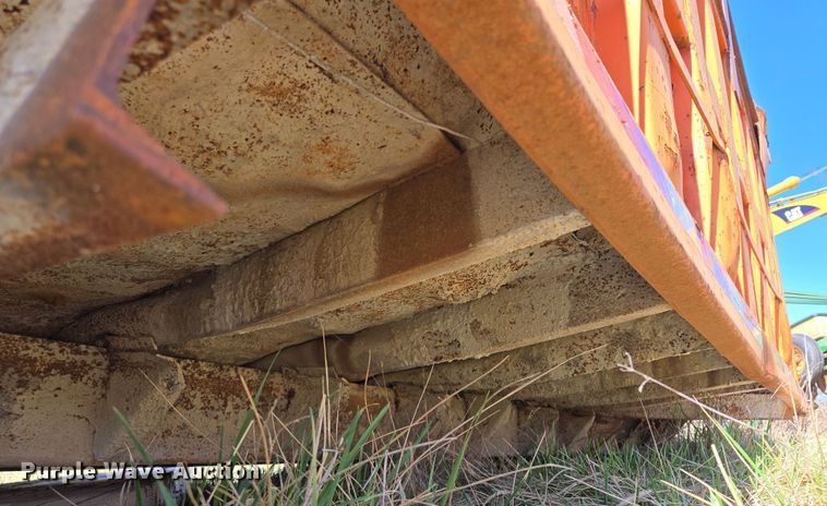image for item EQ6954 Dump truck bed 