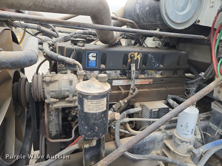 image for item EQ6980 1993 Freightliner USF-1E truck cab and chassis