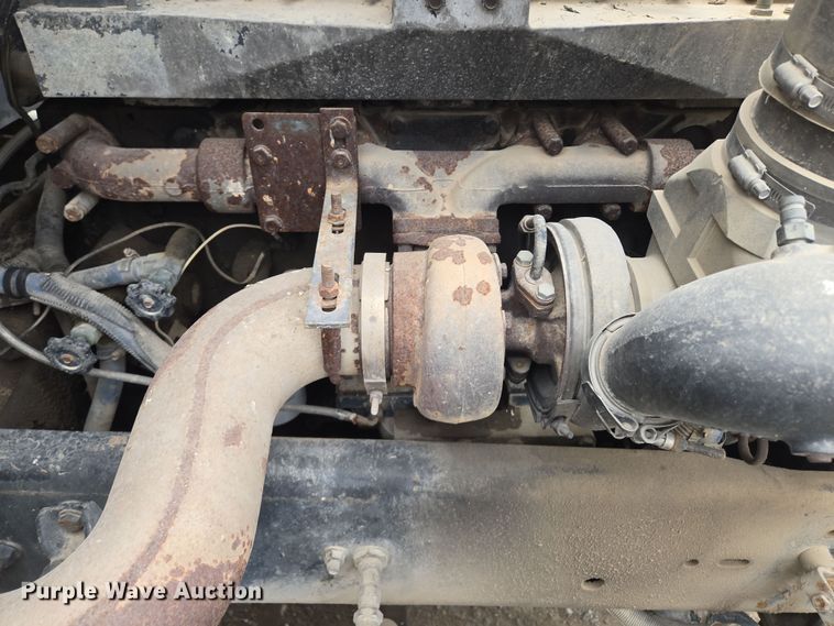 image for item EQ6980 1993 Freightliner USF-1E truck cab and chassis