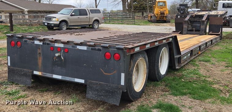 image for item EQ6982 1998 Trail King TK70DGHT-532 lowboy equipment trailer