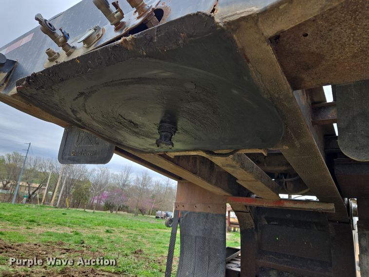 image for item EQ6982 1998 Trail King TK70DGHT-532 lowboy equipment trailer