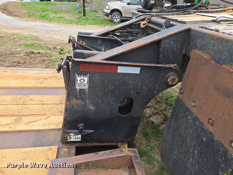 image for item EQ6982 1998 Trail King TK70DGHT-532 lowboy equipment trailer