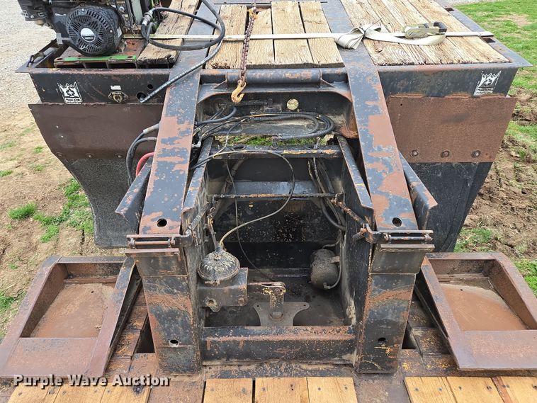 image for item EQ6982 1998 Trail King TK70DGHT-532 lowboy equipment trailer