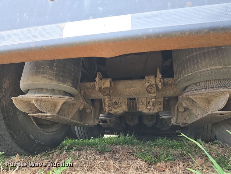 image for item EQ6982 1998 Trail King TK70DGHT-532 lowboy equipment trailer