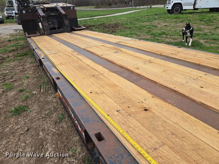 image for item EQ6982 1998 Trail King TK70DGHT-532 lowboy equipment trailer