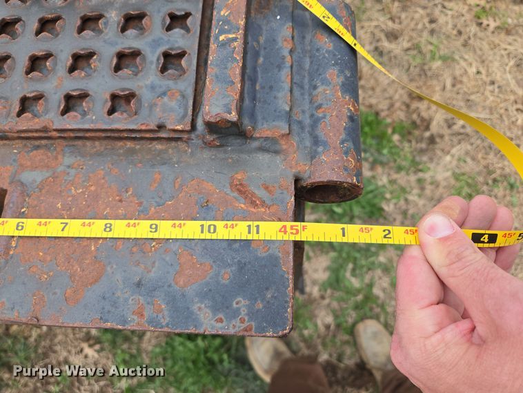 image for item EQ6982 1998 Trail King TK70DGHT-532 lowboy equipment trailer