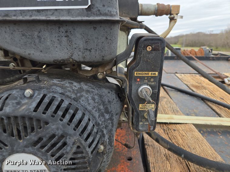 image for item EQ6982 1998 Trail King TK70DGHT-532 lowboy equipment trailer