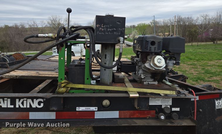 image for item EQ6982 1998 Trail King TK70DGHT-532 lowboy equipment trailer