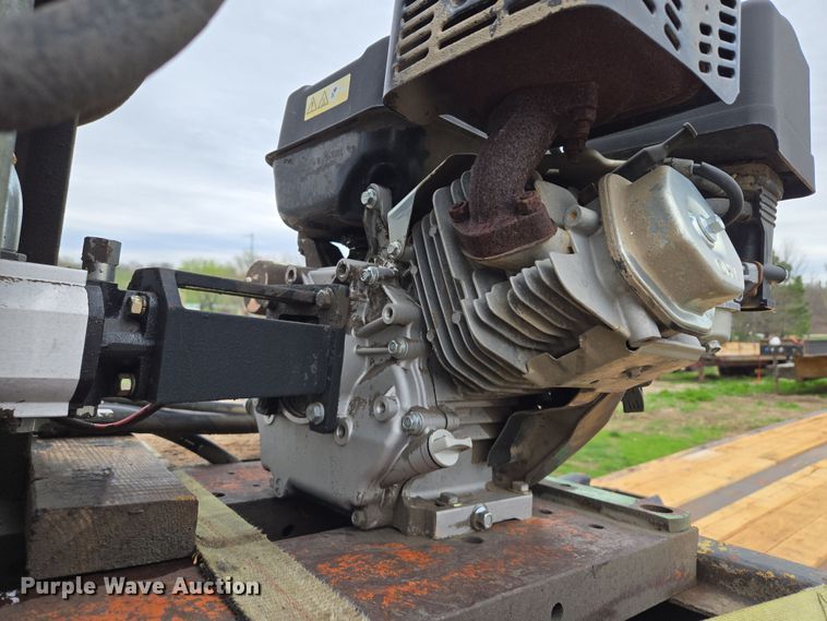 image for item EQ6982 1998 Trail King TK70DGHT-532 lowboy equipment trailer