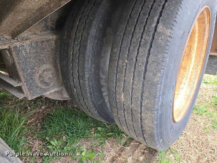 image for item EQ6982 1998 Trail King TK70DGHT-532 lowboy equipment trailer