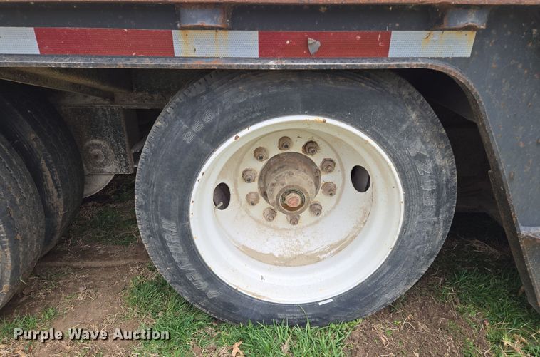 image for item EQ6982 1998 Trail King TK70DGHT-532 lowboy equipment trailer