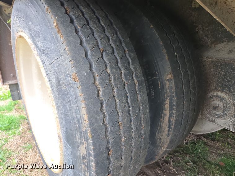 image for item EQ6982 1998 Trail King TK70DGHT-532 lowboy equipment trailer