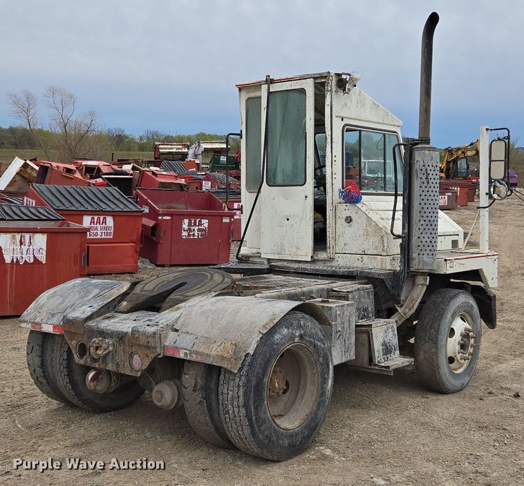 image for item EQ6989 Kalmar 30 yard truck