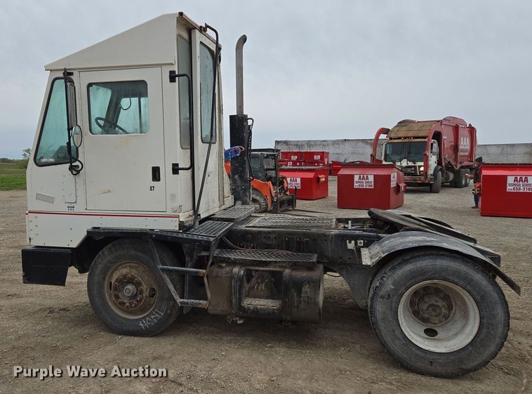 image for item EQ6989 Kalmar 30 yard truck