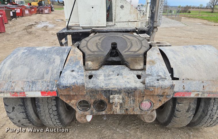 image for item EQ6989 Kalmar 30 yard truck