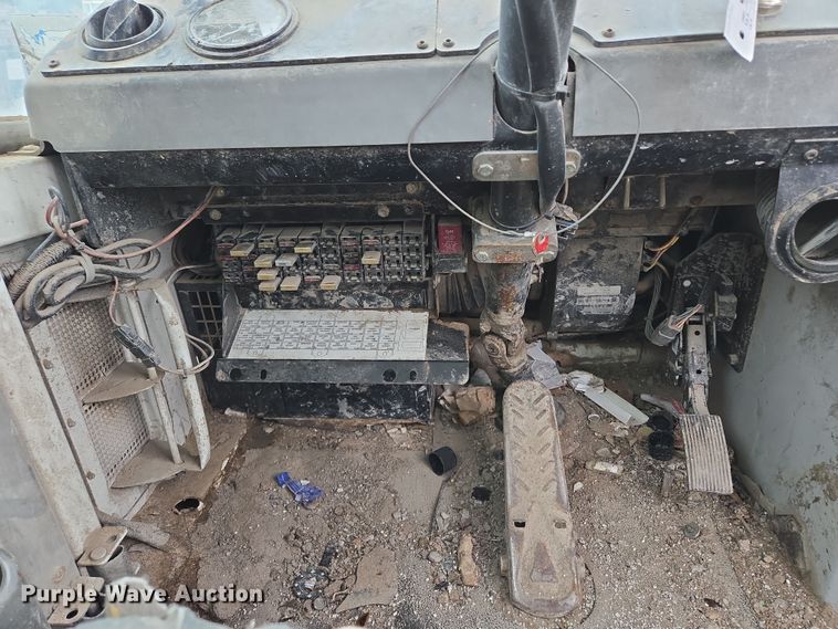 image for item EQ6989 Kalmar 30 yard truck