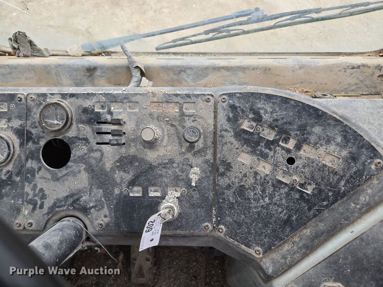 image for item EQ6989 Kalmar 30 yard truck