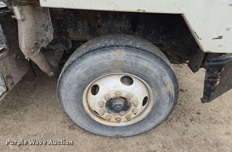 image for item EQ6989 Kalmar 30 yard truck