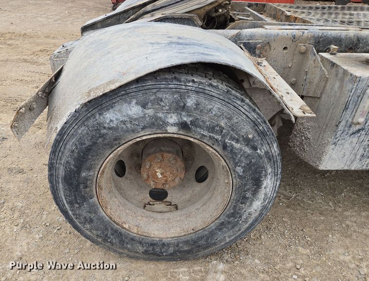 image for item EQ6989 Kalmar 30 yard truck