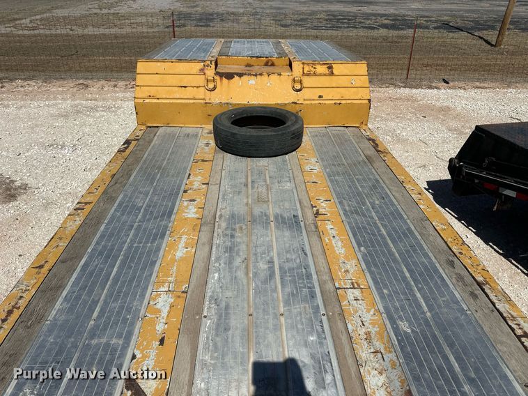 image for item ER8951 2012 Trail King TK54MG-482 lowboy equipment trailer