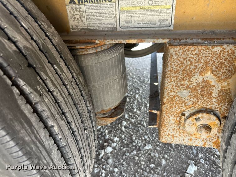 image for item ER8951 2012 Trail King TK54MG-482 lowboy equipment trailer