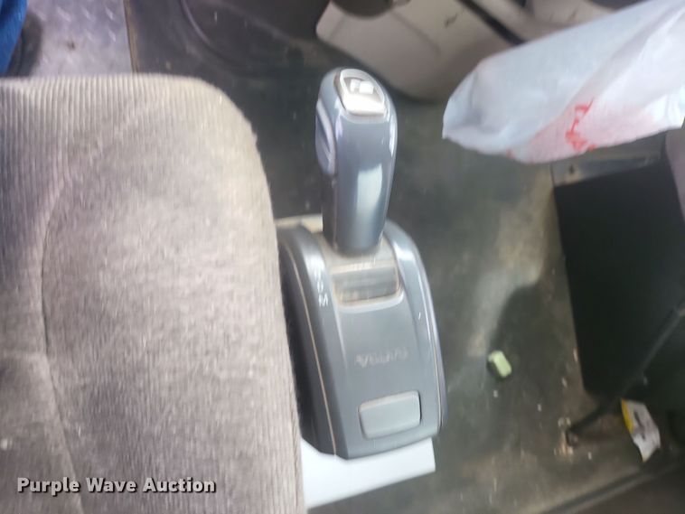 image for item ME9313 2017 Volvo VNL semi truck