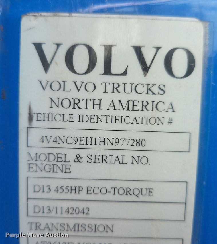 image for item ME9313 2017 Volvo VNL semi truck