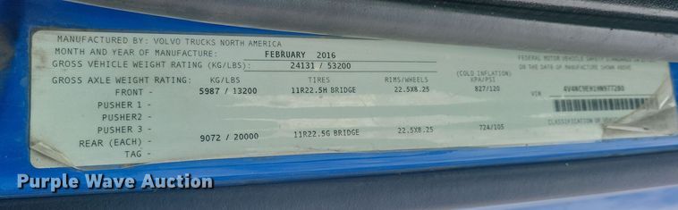 image for item ME9313 2017 Volvo VNL semi truck