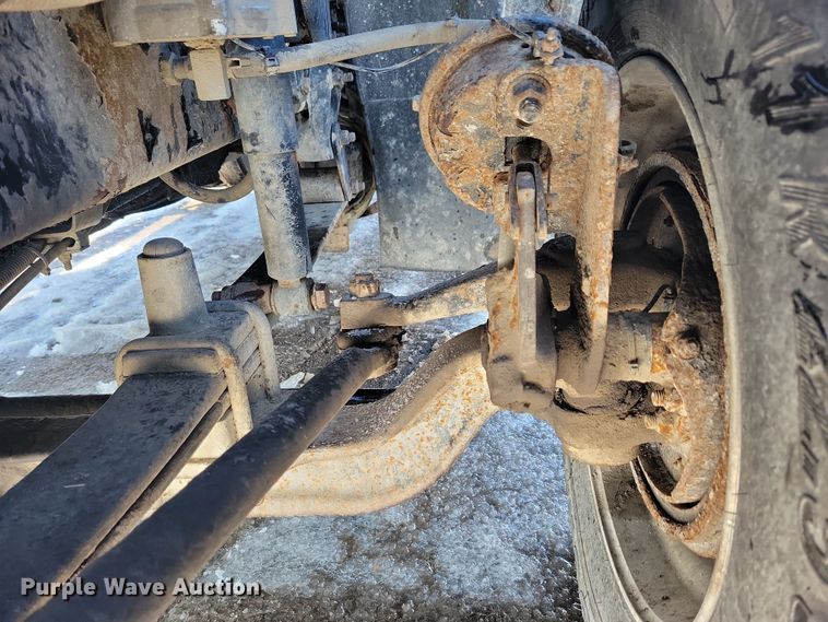 image for item NB9998 2004 Freightliner Columbia semi truck