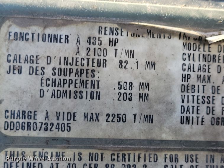 image for item NB9998 2004 Freightliner Columbia semi truck