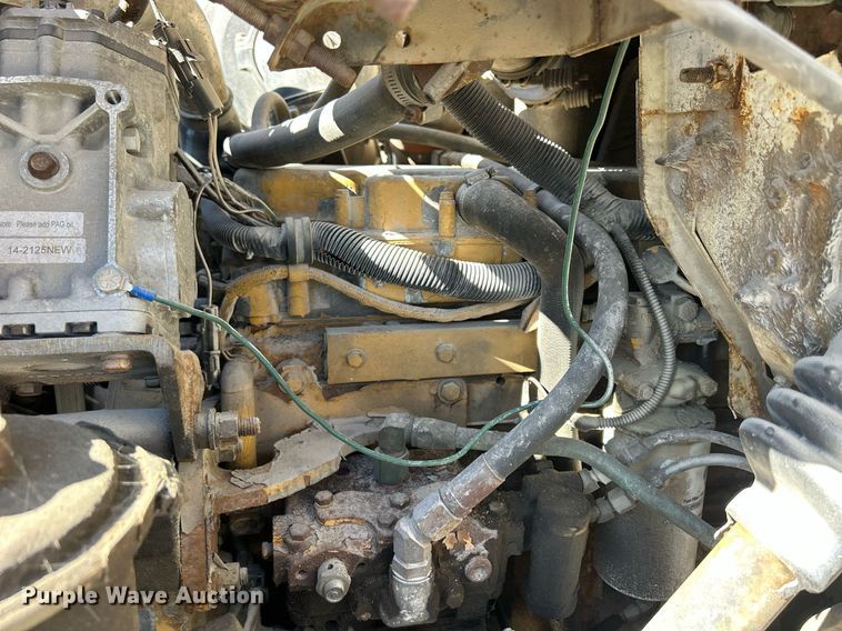 image for item ND9395 2001 International 8100 truck cab and chassis