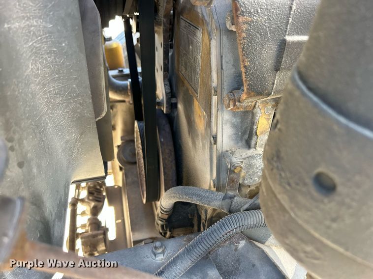 image for item ND9395 2001 International 8100 truck cab and chassis