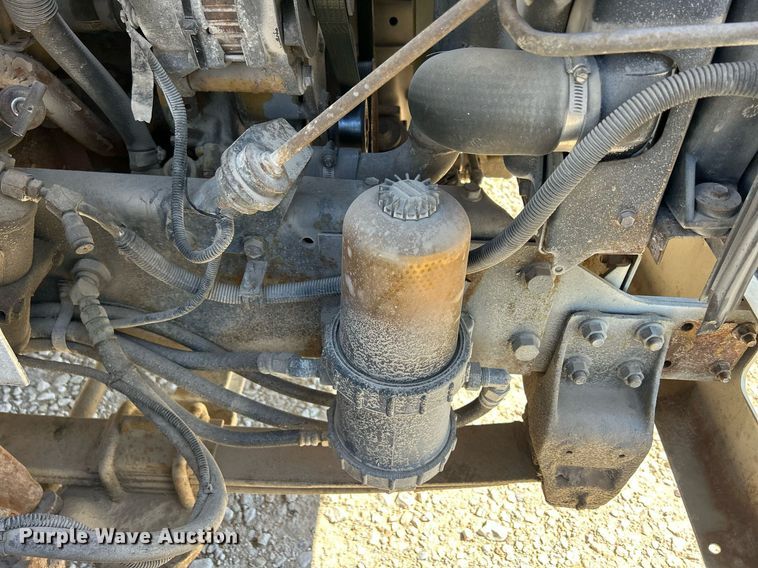 image for item ND9395 2001 International 8100 truck cab and chassis