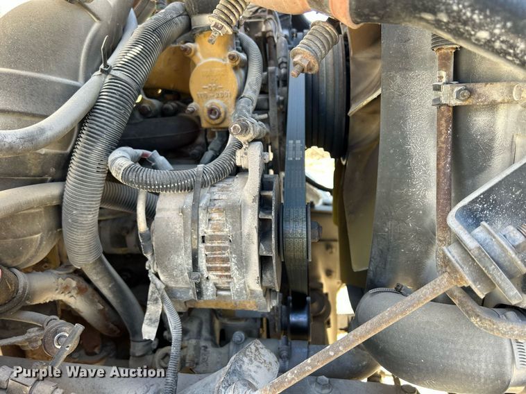 image for item ND9395 2001 International 8100 truck cab and chassis