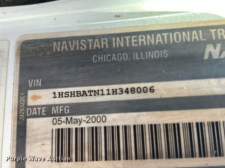 image for item ND9395 2001 International 8100 truck cab and chassis