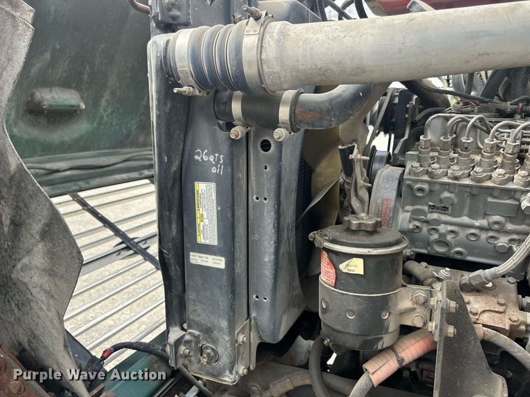 image for item ND9413 1997 Ford LNT8000 truck cab and chassis