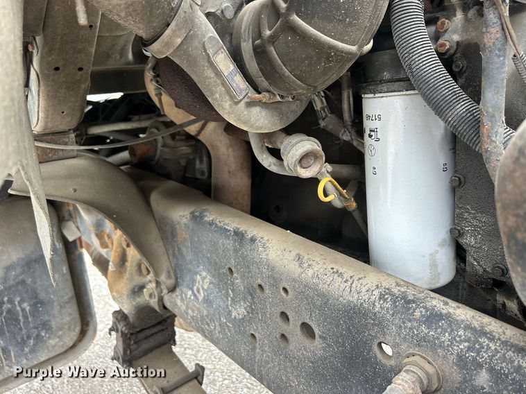 image for item ND9413 1997 Ford LNT8000 truck cab and chassis