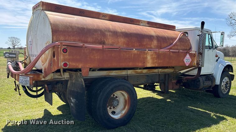 image for item OB9484 1991 International 4900 fuel truck