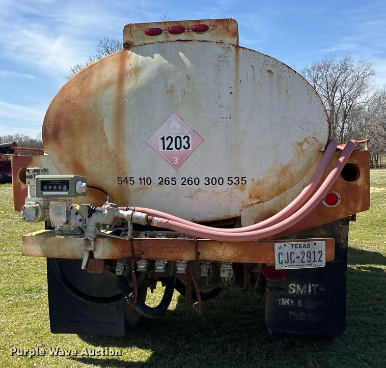 image for item OB9484 1991 International 4900 fuel truck