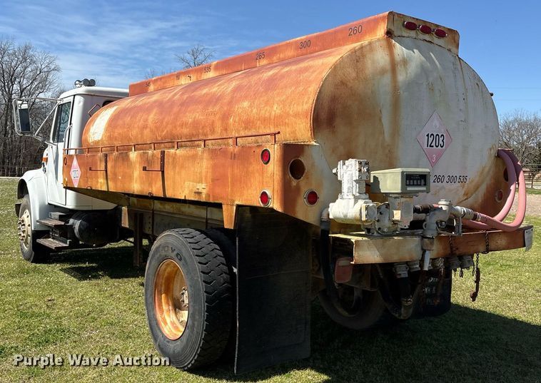 image for item OB9484 1991 International 4900 fuel truck