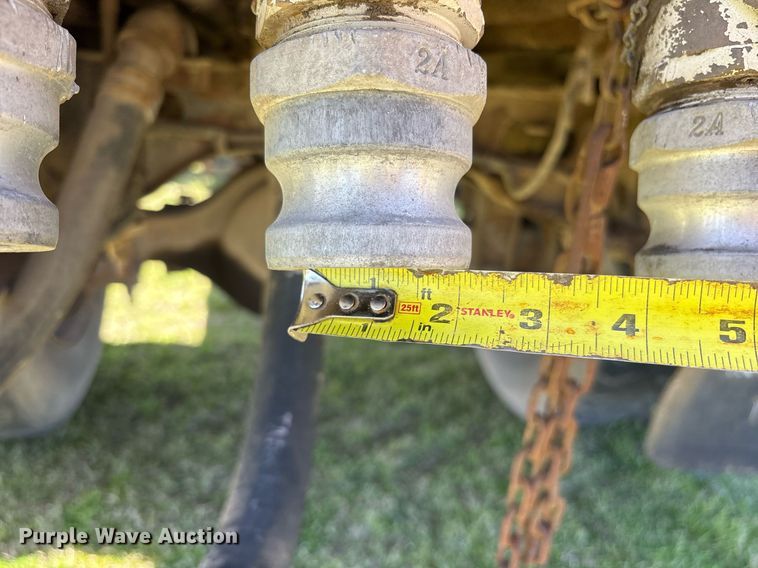 image for item OB9484 1991 International 4900 fuel truck